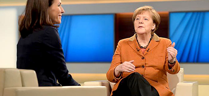 Merkel: Tarihi bir dönemden geçiyoruz