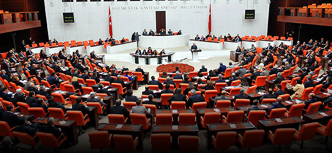 Davutoğlu'nun çağrısına CHP ve MHP'den jet yanıt