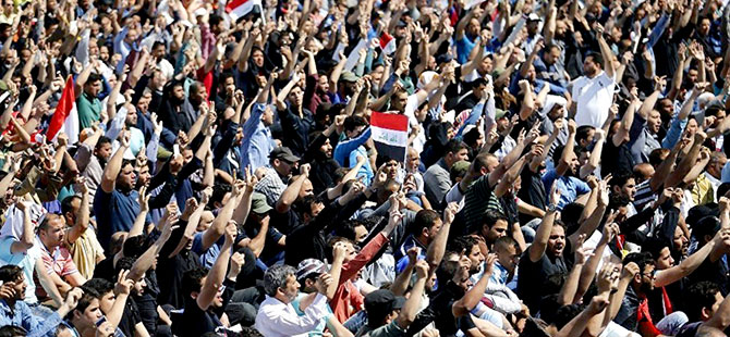 Sadr yanlıları Yeşil Bölge'yi kuşattı