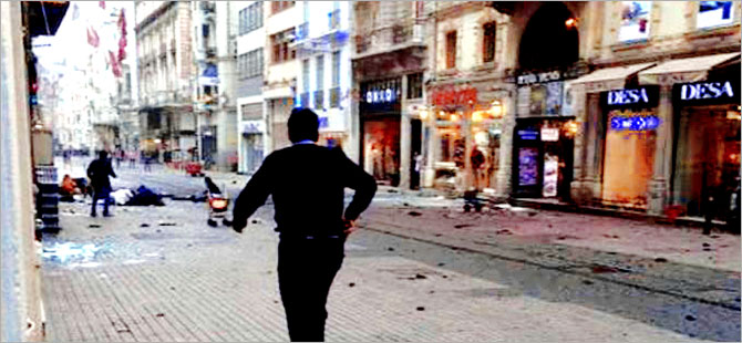 İstanbul Beyoğlu'nda canlı bomba saldırısı: 5 kişi yaşamını yitirdi