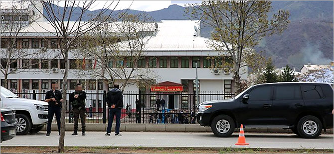 Dersim’de Valiliğin önündeki polis noktasına silahlı saldırı