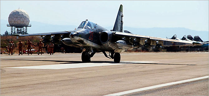 Rusya'da Su-25 savaş uçağı düştü