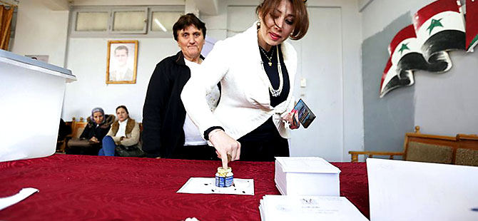 Suriye'de Esad bölgesi sandık başına gidiyor