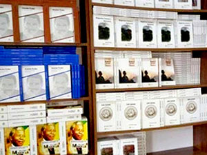 Kitap fuarında Aram Yayınları’nın standına baskın