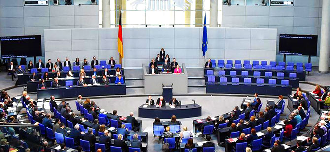 Almanya: Türkiye’de 29 gazeteci cezaevinde