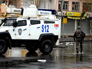 HDP’li vekilin eşine Diyarbakır’da gözaltı