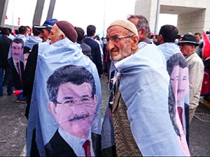 Davutoğlu, memleketi Konya'ya gitti