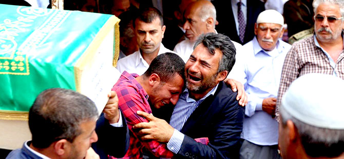 13 cenaze 60 kilo... Toprağa verildi