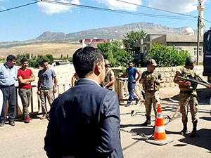 HDP’li vekil Ferhat Encü iki gündür köyüne giremiyor