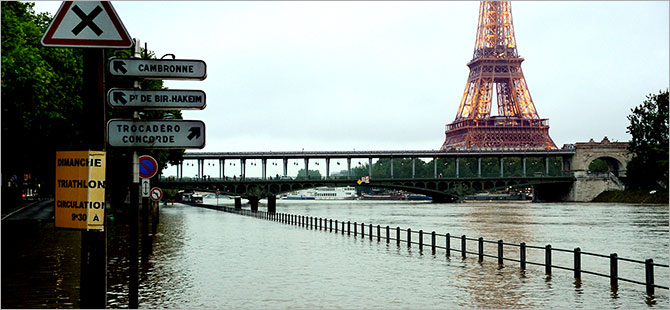 Sel Fransa'da da can aldı