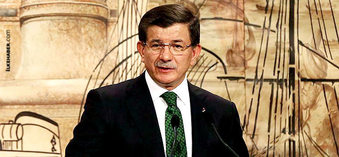 Davutoğlu: Hâlâ siyasetin içindeyim