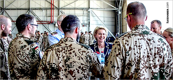 Alman Savunma Bakanı İncirlik Üssü'nü ziyaret etti