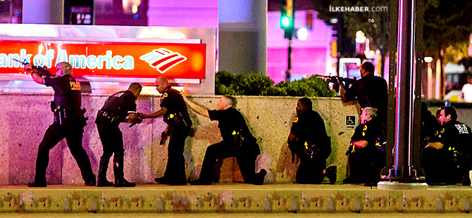 ABD'de kanlı gece: 5 polis öldürüldü