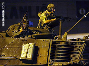 Darbe gecesinin kader anları...