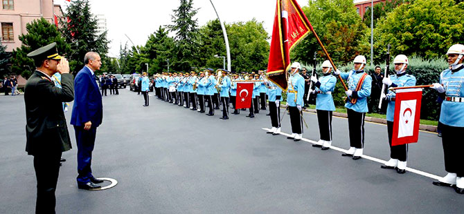 Darbe girişiminin ardından Erdoğan, ilk kez Genelkurmay'da