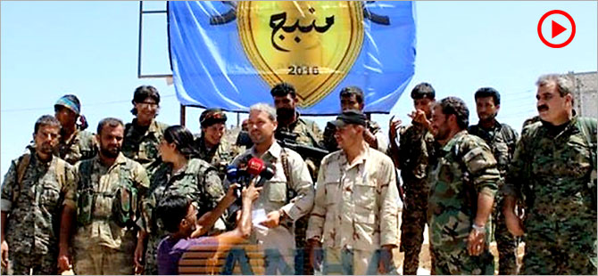 Minbic Askeri Meclisi, kent merkezinde açıklama yaptıİ