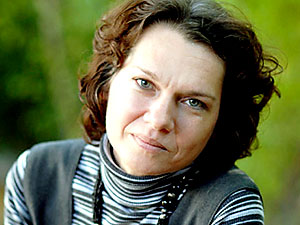 Yazar Aslı Erdoğan’a tutuklama talebi