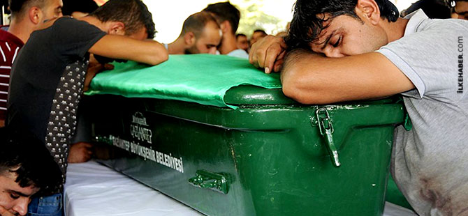 Katliamda yaşamını yitiren 33 kişi son yolculuğuna uğurlandı