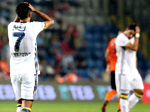 Fenerbahçe, lige mağlubiyetle başladı