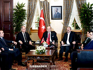 Dolmabahçe fotoğrafından geriye hükümetten kimse kalmadı