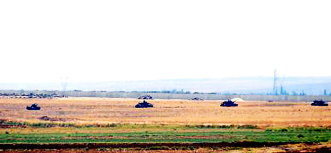 Türk tankları Suriye'nin Rai kasabasına girdi