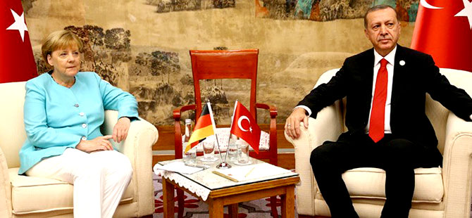 Erdoğan ve Merkel zirve öncesi görüştü