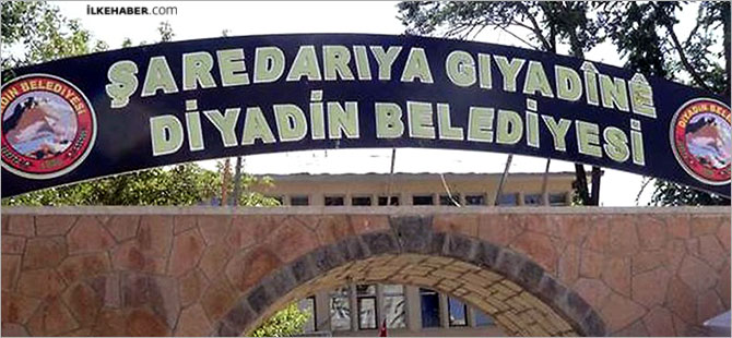 Kürtçe tabela yerine konuldu