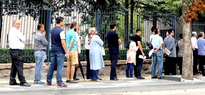 Başbakanlık'ta 'FETÖ mağdurları' kuyruğu