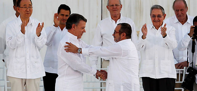 Kolombiya ve FARC, 52 yıl sonra ‘barış’ı imzaladı
