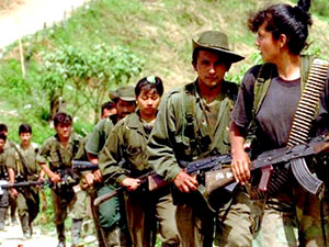 FARC üyeleri silah bırakmaya başladı