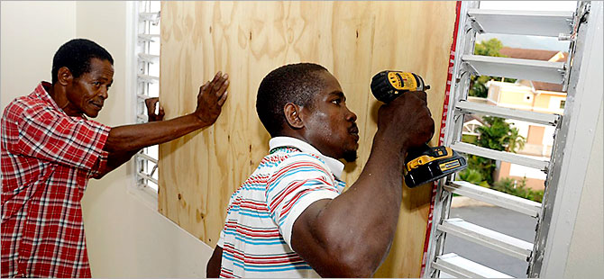 Karayipler’de kasırga alarmı, 3 ülke tehdit altında