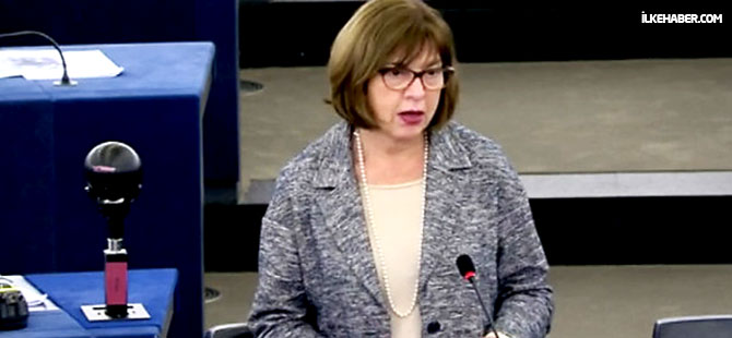 'Delilsiz tutukladığınız gazetecileri serbest bırakın'