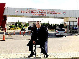 Gazeteci Mete Akyol hayatını kaybetti