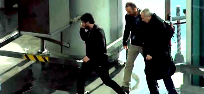 Akın Atalay havaalanında gözaltına alındı