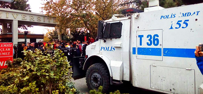 Boğaziçi Üniversitesi'nde rektör protestosuna müdahale