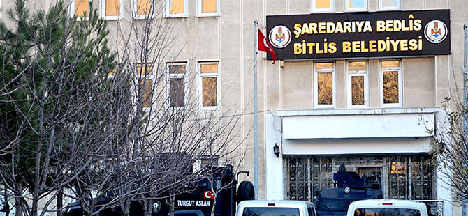 DBP'li Bitlis Belediyesi'ne operasyon
