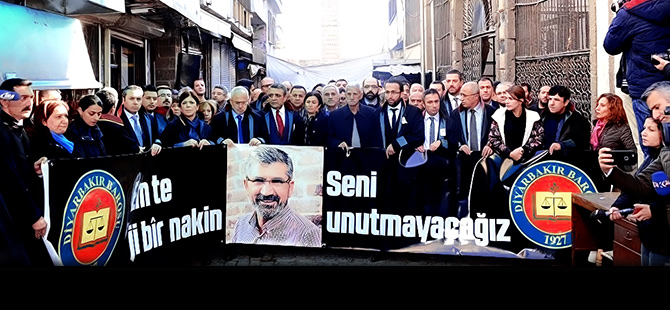 Tahir Elçi katledildiği yerde anıldı