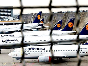 Lufthansa 1300 uçuşu iptal etti