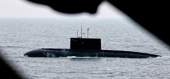 Çin, ABD'ye ait denizaltı aracına el koydu