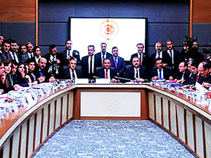 'Yedek milletvekilliği' anayasa teklifinden çıkarıldı