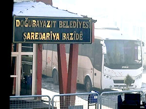 Doğubayazıt Belediye Eş Başkanları tutuklandı