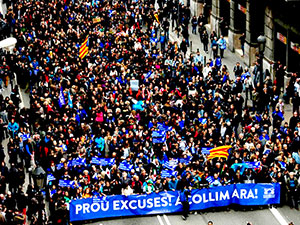 Barselona’da yüz binler mültecilerler için eylem yaptı
