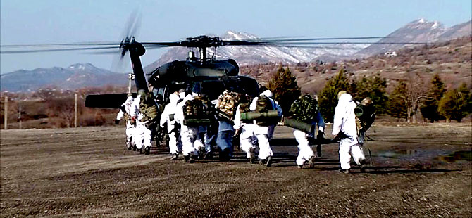 Lice'de 4 tabur asker 17 helikopterle operasyon