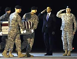 Obama, asker gibi selama durdu!