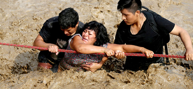 El Nino Peru'yu vurdu: 72 ölü