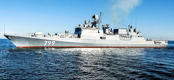Rusya, Suriye'ye savaş gemisi yolladı