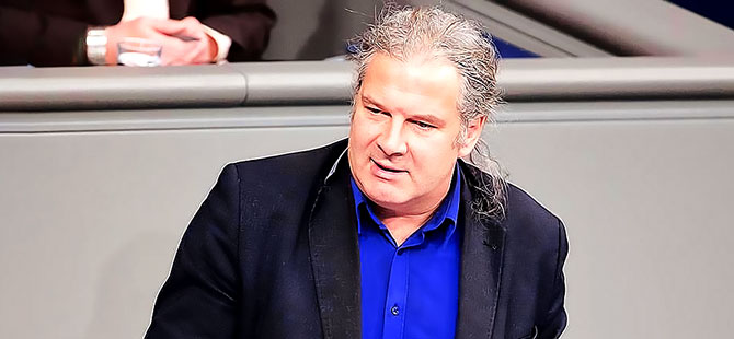 Seçim gözlemcisi: Polis gözlemcileri engelledi