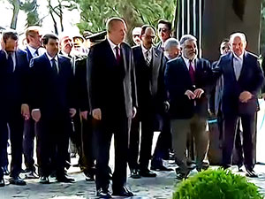 Erdoğan, Özal'ın kabrini ziyaret etti