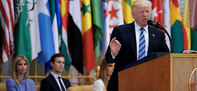 Trump İslam ülkeleri liderlerine seslendi