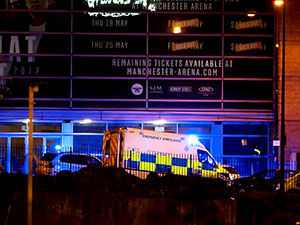 İngiltere'de bombalı saldırı: 22 ölü